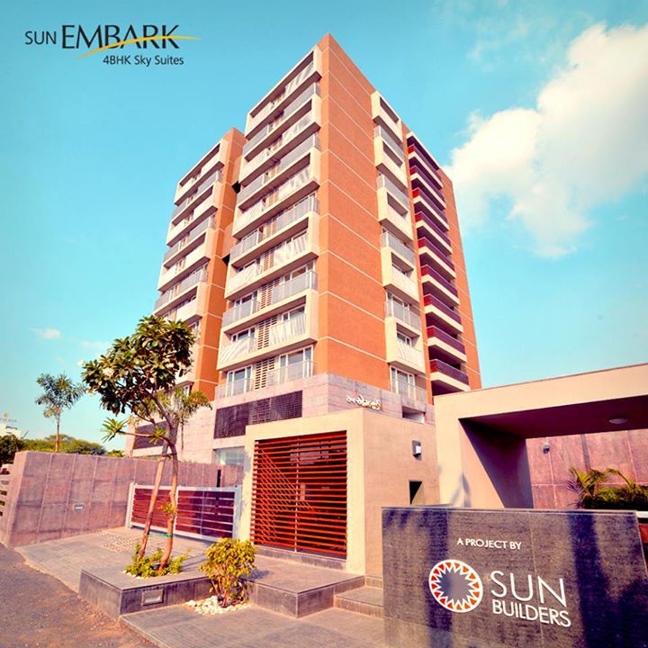 Gujarat's First #CRISIL Rated (4-Star) Real Estate Project: Sun Embark - 4 BHK Luxury Sky Suites, personifies #luxury and #comfort keeping in mind individual needs which not only exceeds benchmarks but also sets new paradigms. 
Flats ready for possession. Call +91 8306664888 or visit http://is.gd/0ggTOJ for details.
