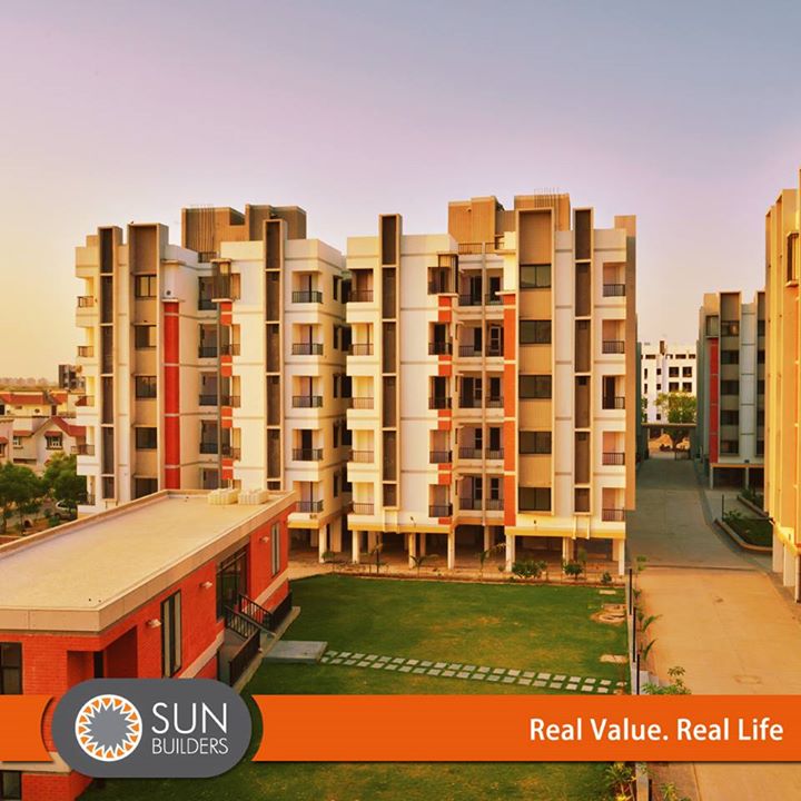 Sun Real Homes by Sun Builders Group brings you a lifestyle that combines the beauty of blissful surroundings with the excellence of modern amenities. Call +91 98795 23871 to know more. #stylish #affordable #apartments