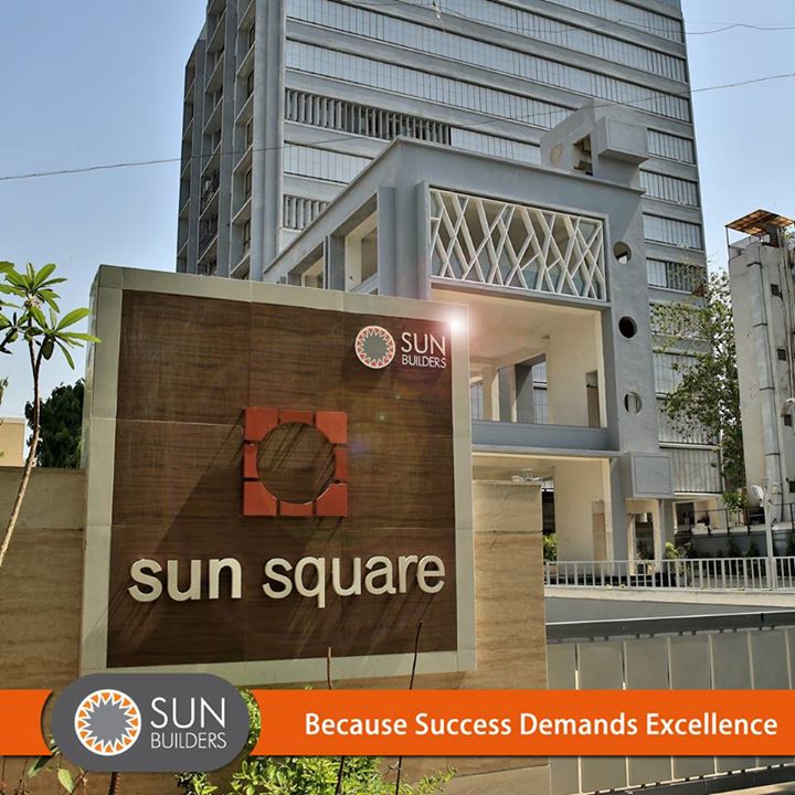 With world-class facilities and unmatched ambience, Sun Square by Sun Builders Group, enables you to execute your business with finesse and flair. #corporate #officespaces