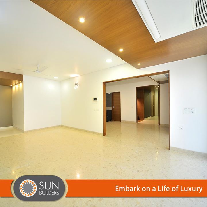 Experience the epitome of luxury at Sun Embark 4BHK Sky Suites by Sun Builders Group. #luxurious #opulent #lifestyle