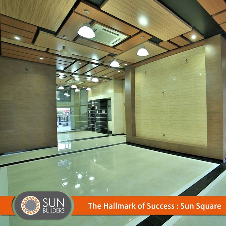 With next-gen facilities and unmatched ambience, Sun Square is the perfect place to chart your success story. #officespaces #corporate #showroom