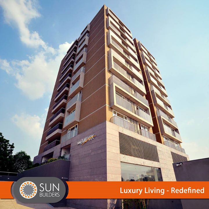 Sun Embark 4BHK Sky Suites by Sun Builders Group offers you thoughtfully allocated spaces and expertly designed interiors detail that every square inch. #opulent #luxurious #lifestyle