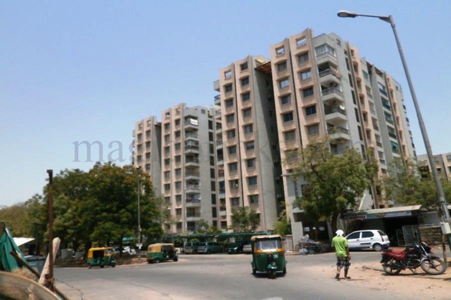 Bopal: A developing neighborhood

The real estate market of Ahmedabad has grown many folds, mostly due to ultra progressive policies and intelligent initiatives for development. Investors from all over the world are now heading to this city to reap a healthy return on their investments.

Read the whole article here: http://content.magicbricks.com/industry-news/ahmedabad-real-estate-news/bopal-a-developing-neighborhood/81977.html