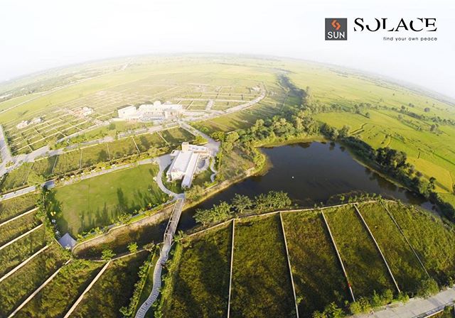 Invest in a life full of #Nature & #Beauty. Strategically located #Residentialplots & #Weekendhomes at #SunSolace! 
#weekendplots #Realestate #ahmedabad #sunbuildersgroup