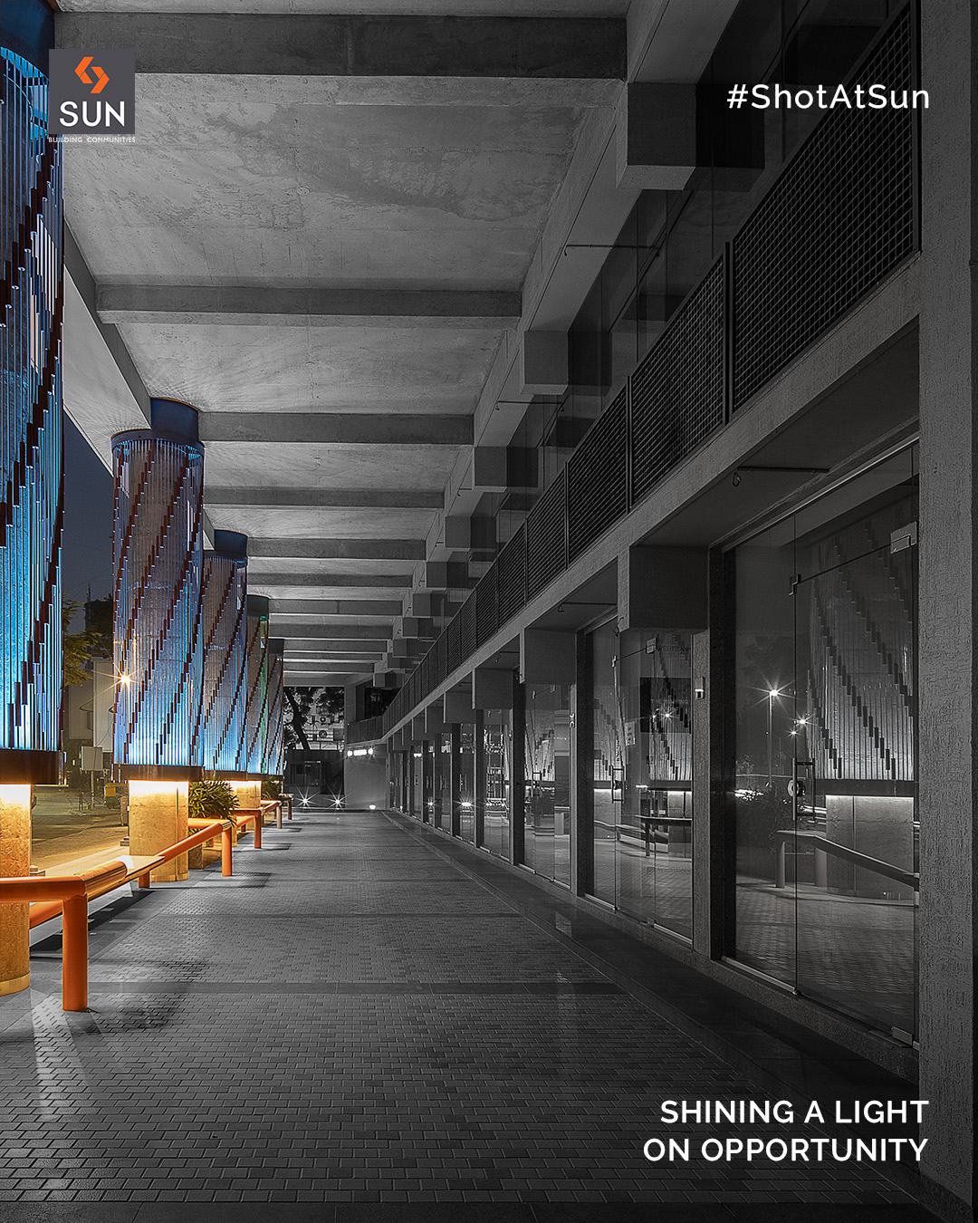 Walkway columns that not just support, they define the path to progress, frame opportunities, and set the stage for thriving businesses.

#SunWestbank #CornersAtSun #Ahmedabad #SunBuildersGroup #Gujarat #RealEstate #SunBuilders #Commercial #Retail #ShotAtSun #CompletedProject