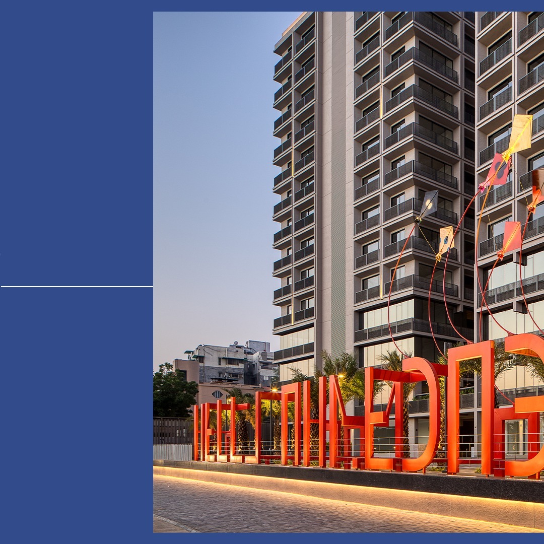 Installed along the Riverfront side, the renowned sculptural masterpiece, 'HELLO AHMEDABAD,' stands as a tribute to the dynamic socio-cultural essence of our beloved World Heritage City, Ahmedabad.

#SunBuildersGroup #SunBuilders #RealEstateAhmedabad #IndiasFinestDevelopers #BuildingCommunities