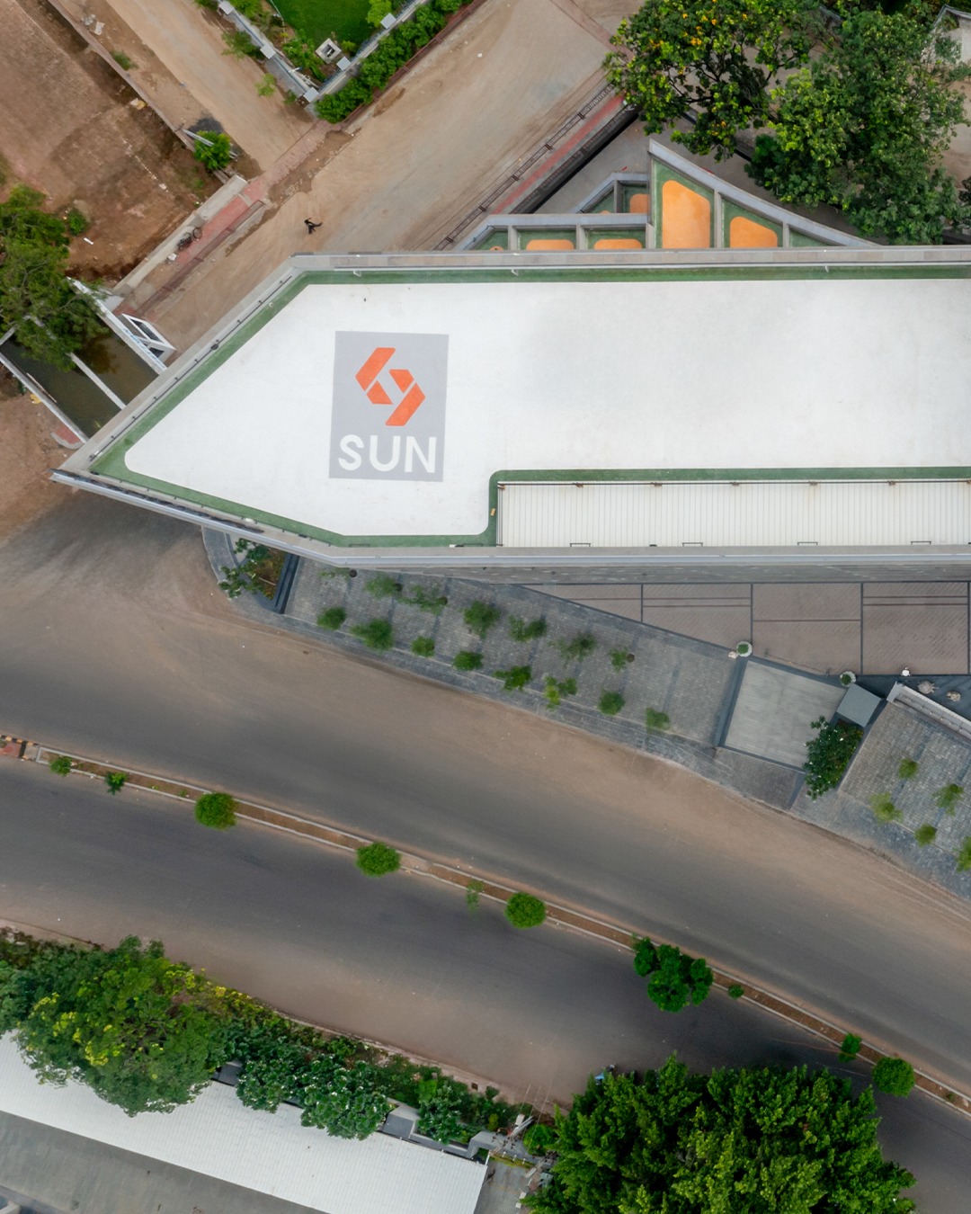 More than a symbol, Sun Mark stands for the promise we build into every square foot — a commitment to quality, attention to detail, and spaces designed to keep businesses moving forward.

#SunBuildersGroup #SunMark #GuessTheBuilding #AhmedabadRealEstate #BuildingCommunities