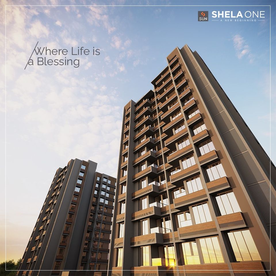 Step into New beginnings where life is a blessing. 2 & 2.5 BHK Affordable Homes that reinstate a feeling of togetherness and happy memories 
Architect: @hm.architects - Location: Shela
Status: Under Construction - For Details Call: 9978932061

#SunBuildersGroup #SunBuilders https://t.co/5S3ASeGSPw