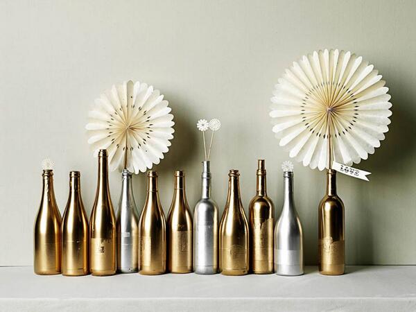 #Eco #Friendly
Tip: Make creative vases reusing wine/beer bottles. http://t.co/Uvl9oRypYn