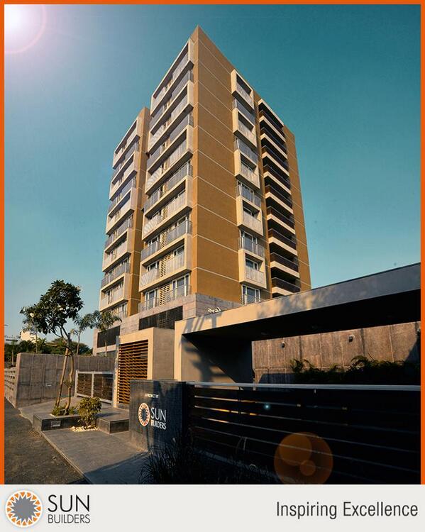 Sun Embark - 4BHK Sky Suites is where you'll always want to be. #luxury #ahmedabad http://t.co/FCZZ5Q3yBD