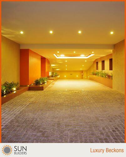 Sun Embark - 4 BHK Sky Suites featuring #Ahmedabad 's #first podium level #parking . Call +91 8306664888. http://t.co/NKLvjjTKqT